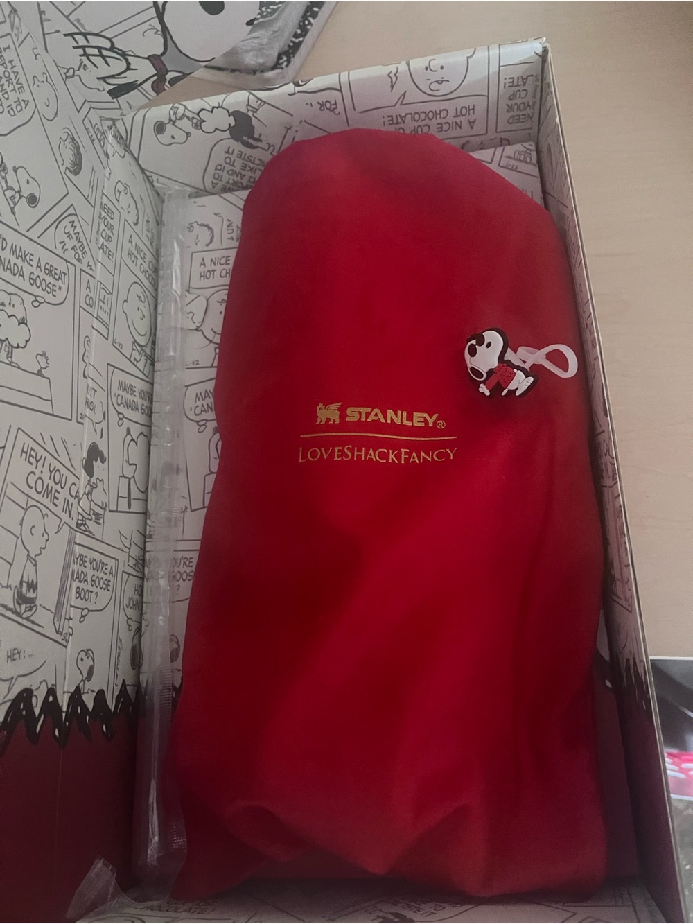 Stanley Flowstate White Snoopy Quencher Tumbler cup Red Handle gift box 40oz - Picture 3 of 4